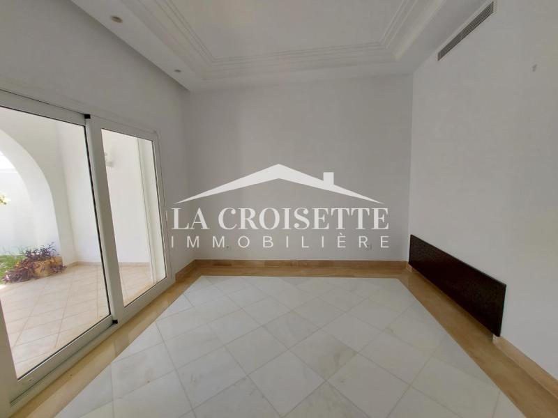 Villa S+3 vue sur mer à Gammarth